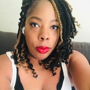 Meet your Posher, Cierra